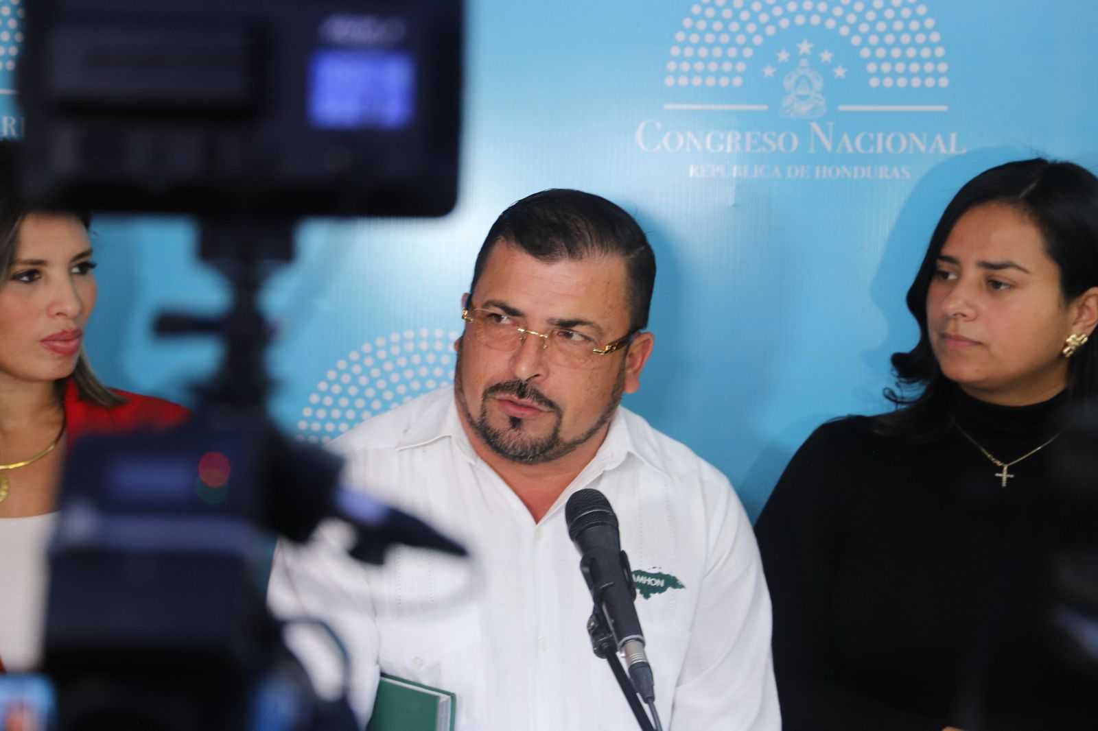 Congreso del Pueblo comienza la construcción de una nueva Ley de Contratación del Estado